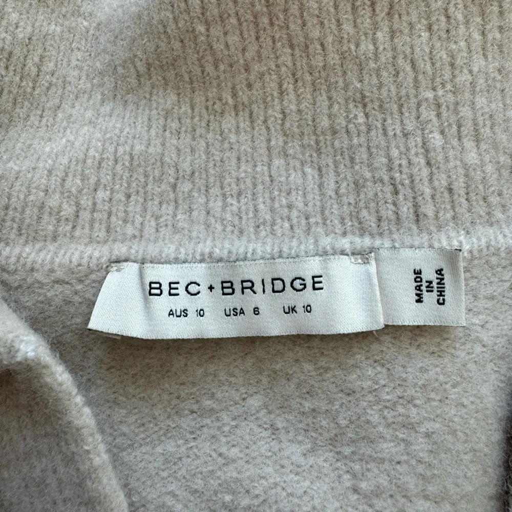 Bec + Bridge V Neck Jumper - Picture 4 of 4